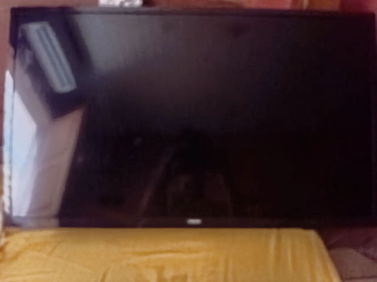 TV LED de 32 polegadas com resolução HD (1366 x 768 pixels) com controle. - Foto 2