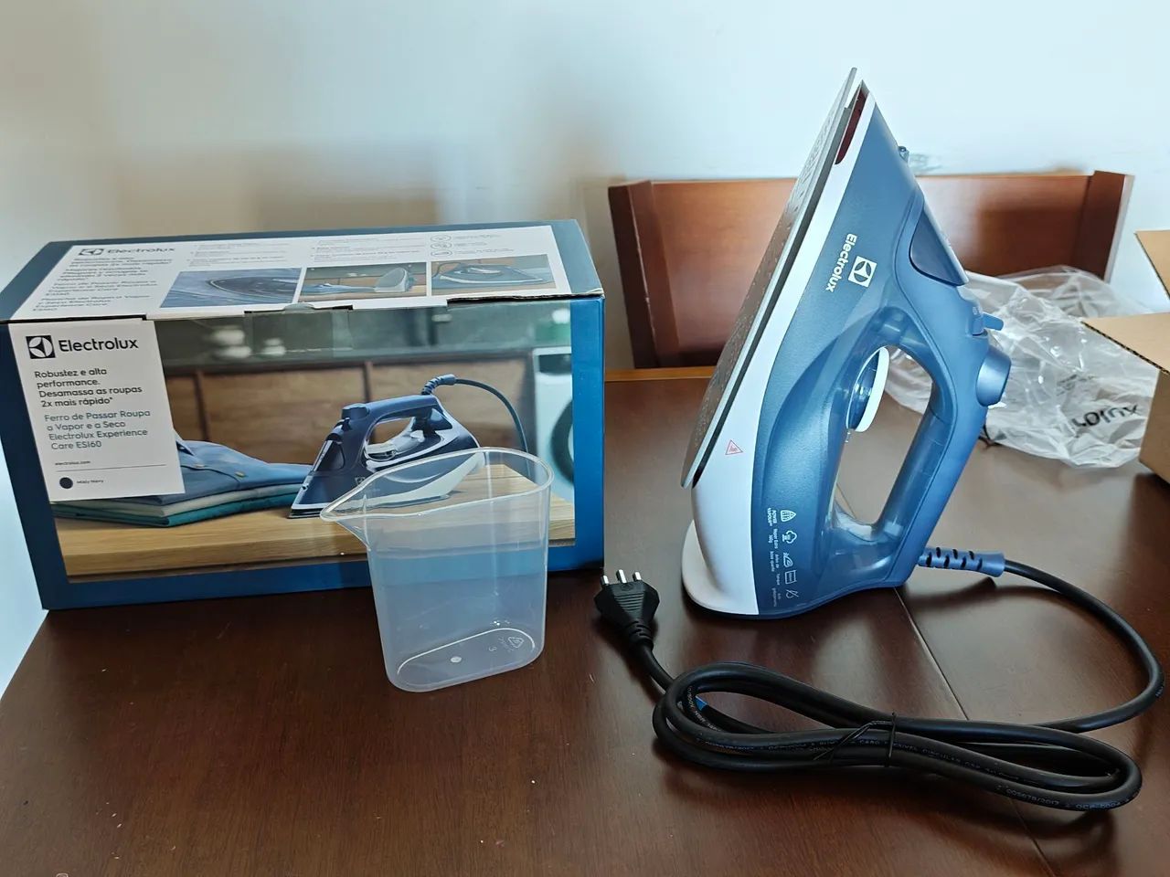 Ferro de passar Electrolux novo!!!!