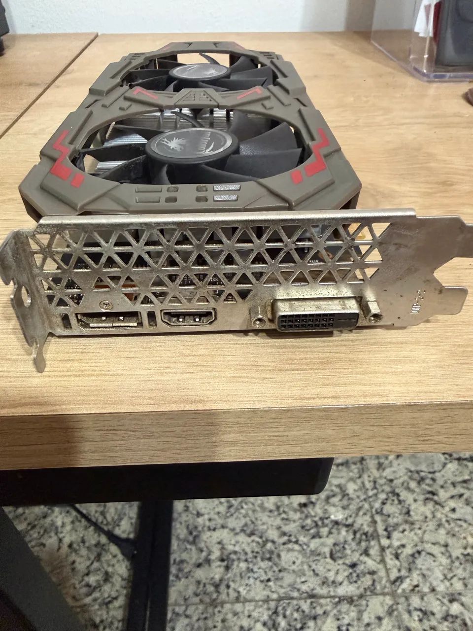 NVIDIA GeForce GTX 1060 5GB - Foto 3