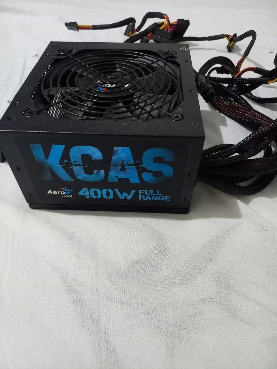 Aerocool KCAS 400W 80 Plus White Full Range. Fonte para pc