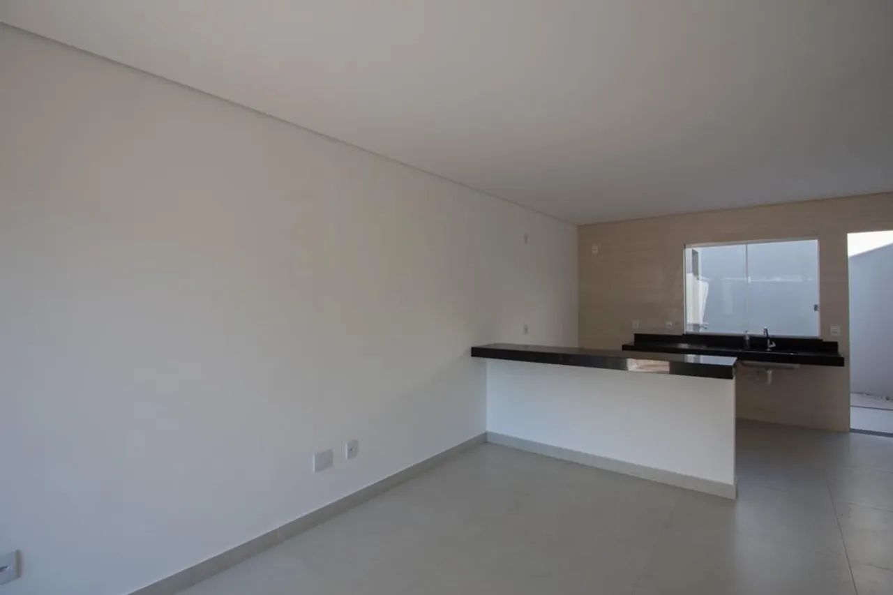 Casa à Venda - Nacional, 2 Quartos, 70 m2 - Foto 2