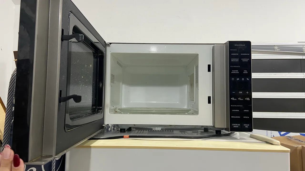 Microondas Eletrolux- 21L - Foto 3