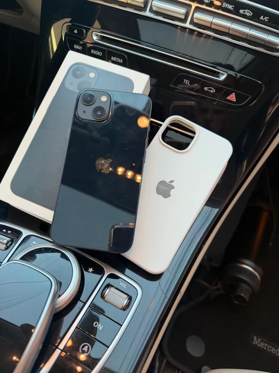 iPhone 13 black 128 gigas com caixa  - Foto 4