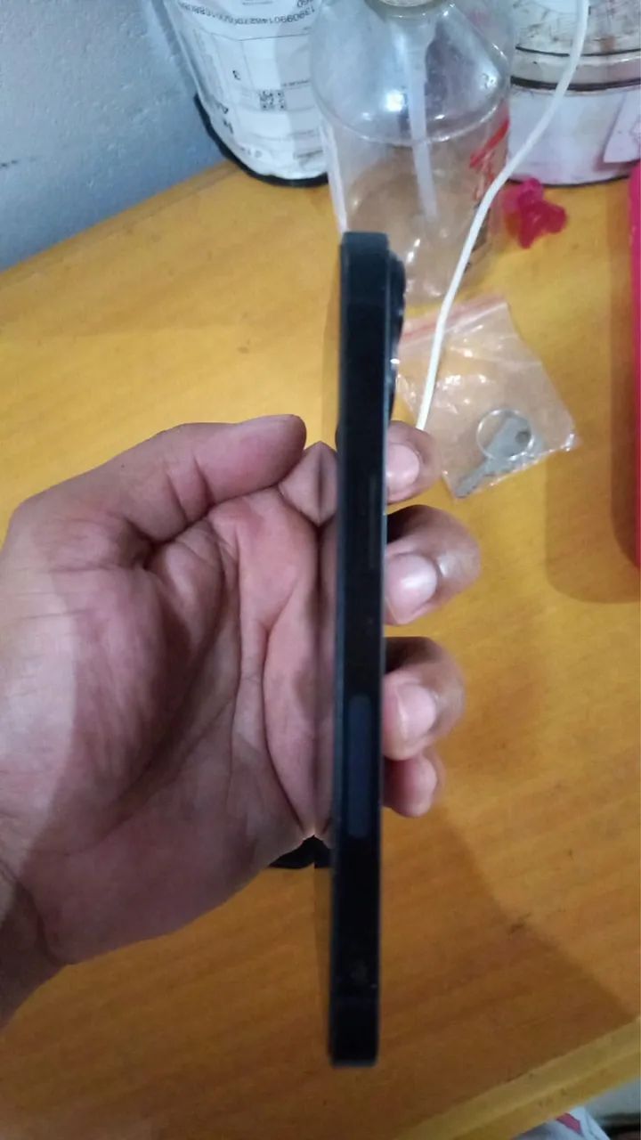 IPhone 14 preto 128 GB - Foto 2