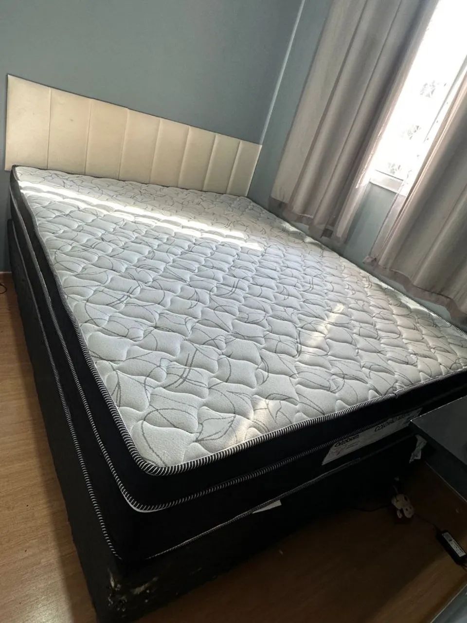 Colchão c box Ortobom Queen seminovo