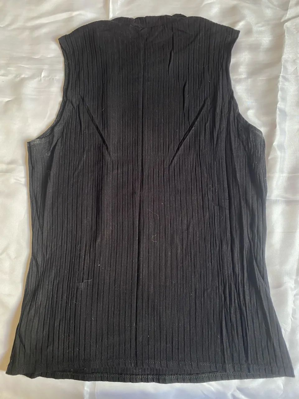 Blusa preta canelada  - Foto 2