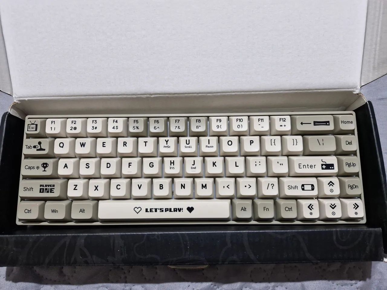 Teclado Ajazz Ak680 bege