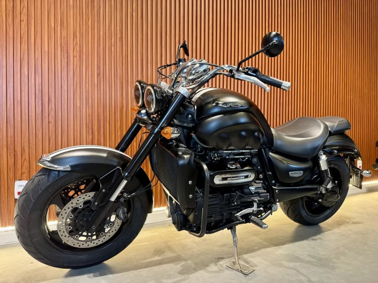 Triumph Rocket III Roadster 2015