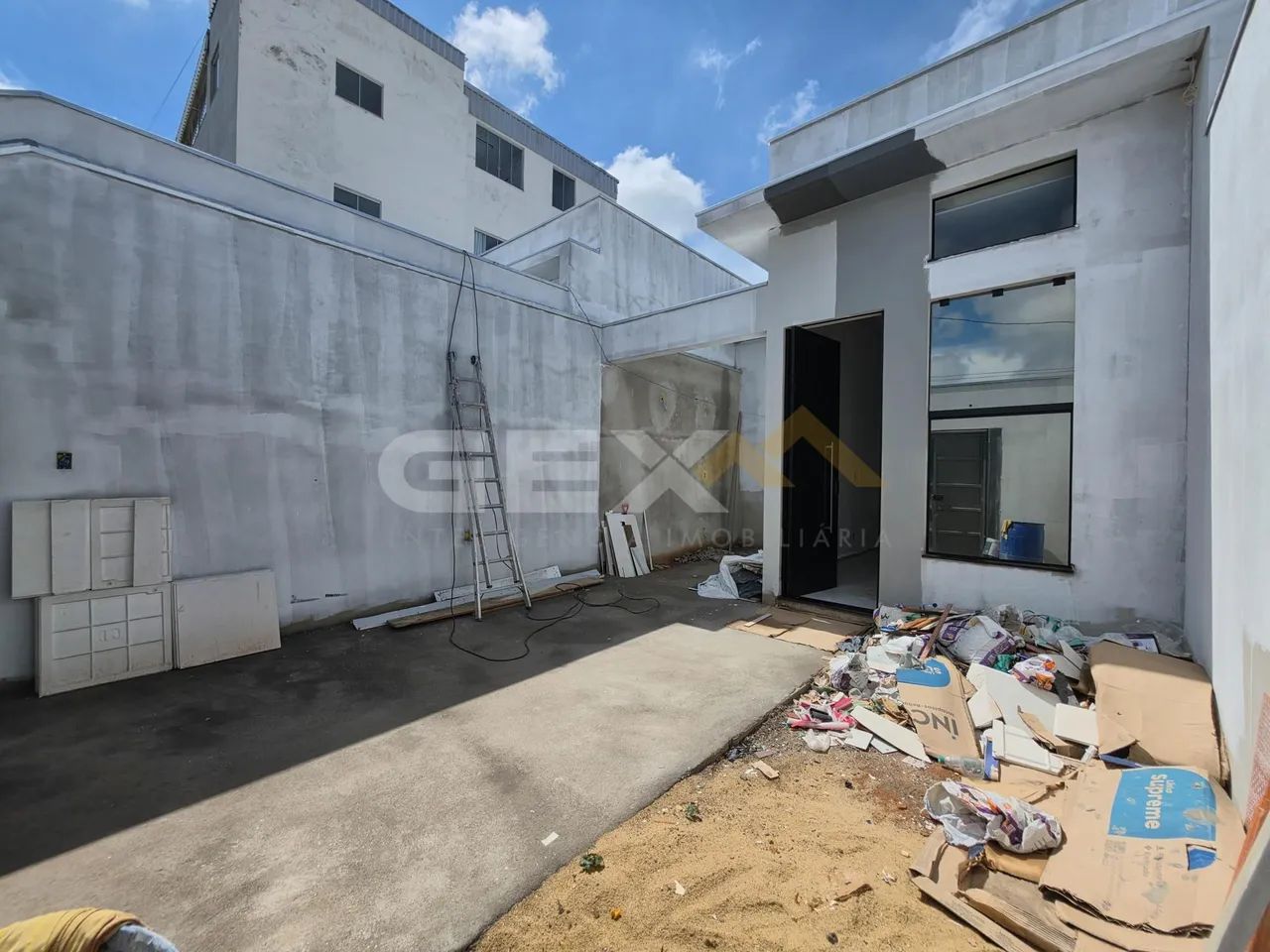 Casa à Venda com 03 Quartos no Bairro Fábio Notini em Divinópolis MG. - Foto 2