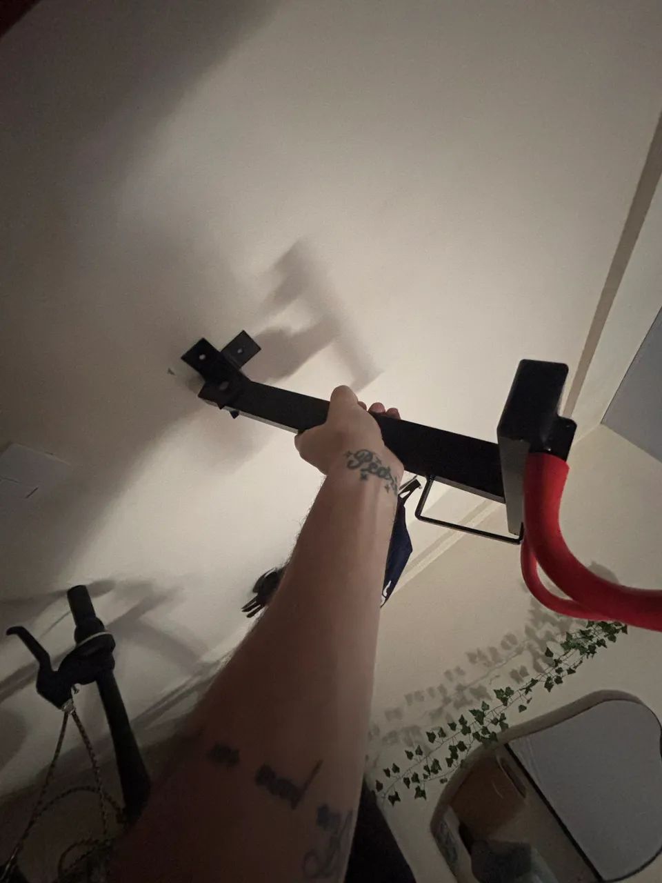 Suporte pra bicicleta na parede  - Foto 3