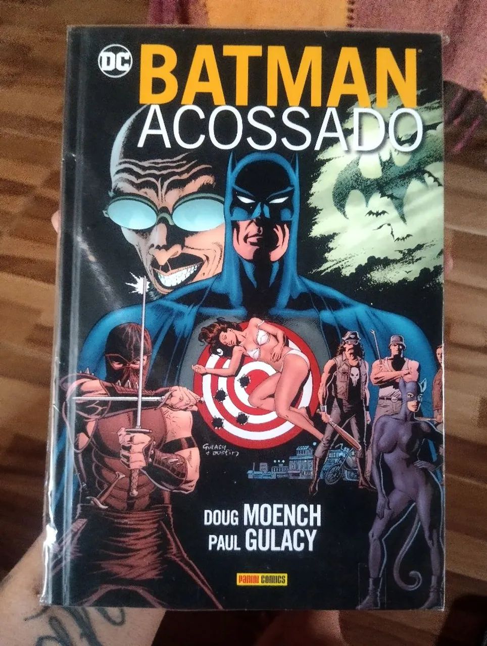 Reservada Hq Batman Acossado 