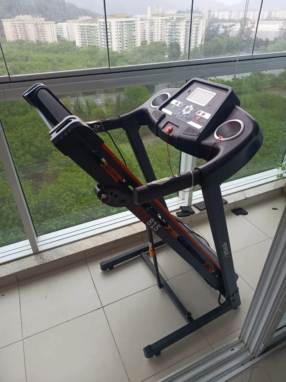 Esteira evox RTX 815semi nova  - Foto 2