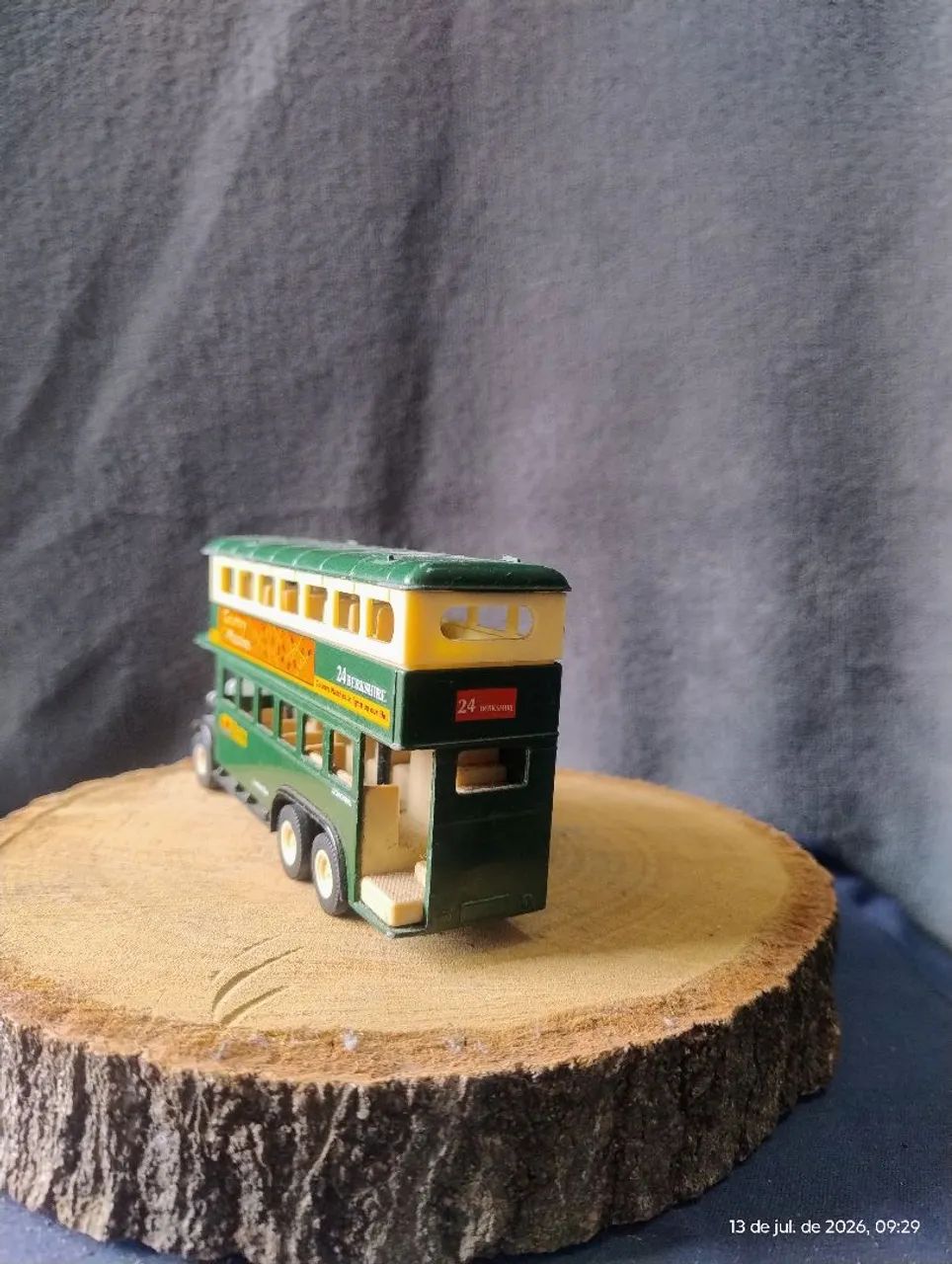 Miniatura do ônibus de Londres modelo antigo  - Foto 5
