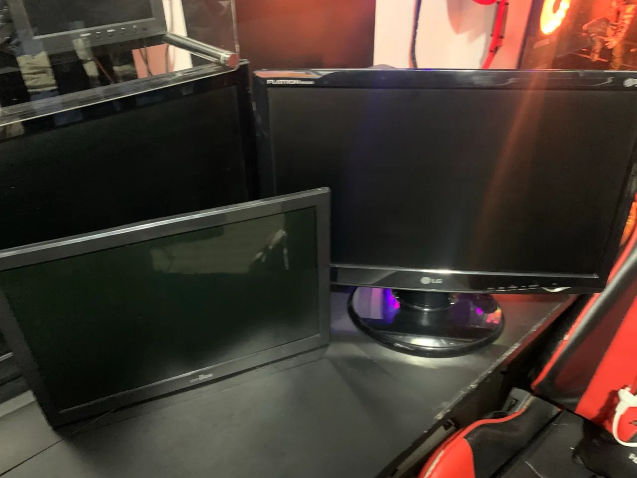 2 Monitores 20 e 15 Polegadas