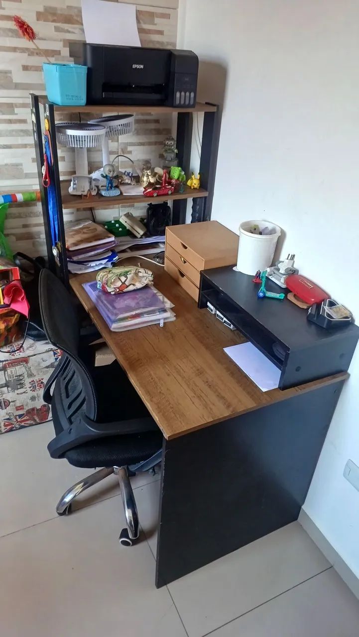 Mesa escrivaninha com prateleira - Foto 3