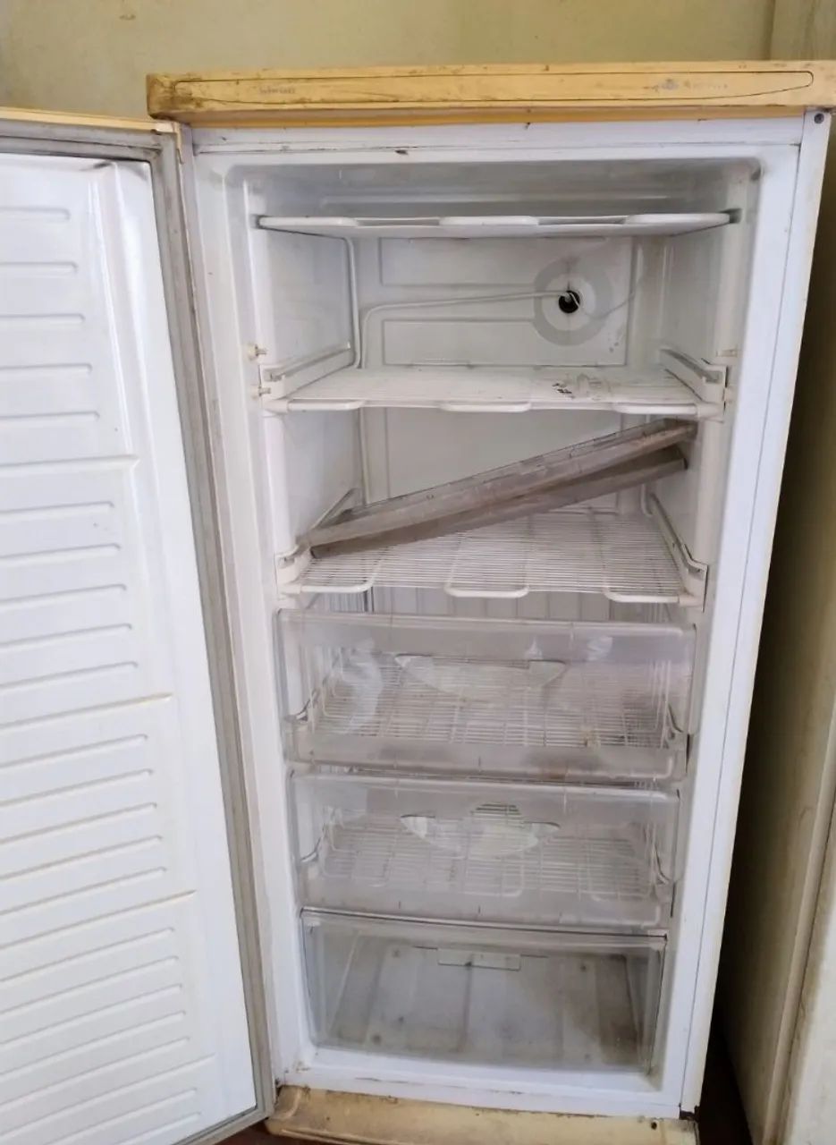 Freezer vertical CCE 220 - Foto 2