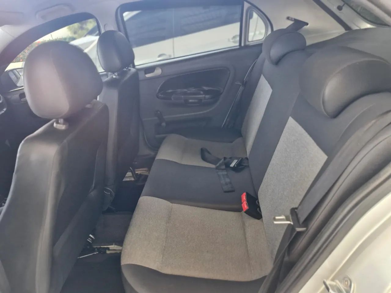 Volkswagen Gol (novo) 1.0 MI Total Flex 8V 4P 2014 - Foto 9