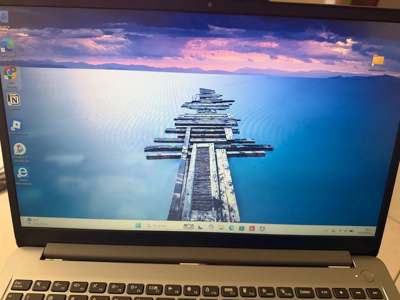 Vendo notebook Lenovo semi novo