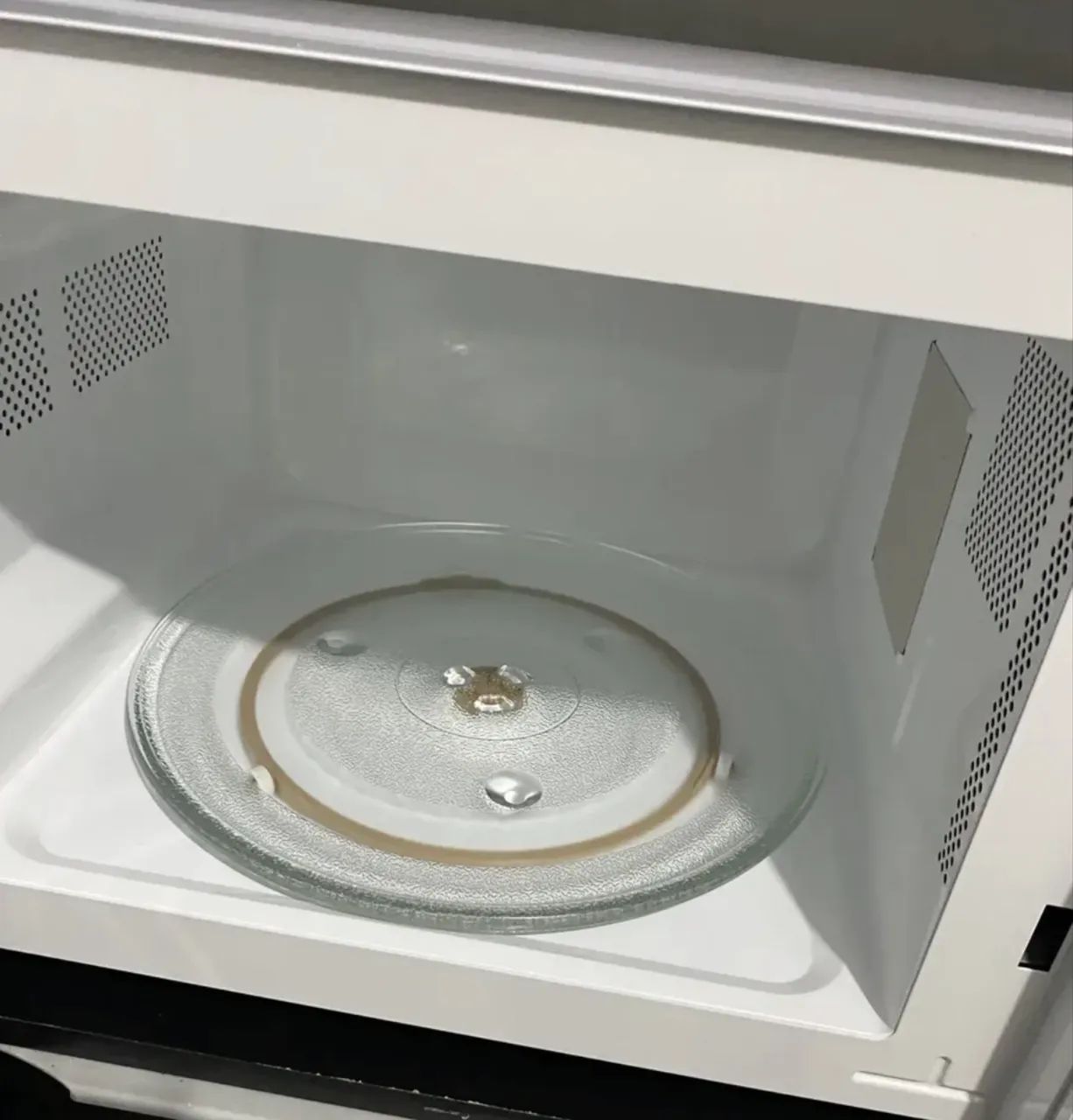 Micro-ondas PMO34BB 34 Litros Branco Philco - Foto 4