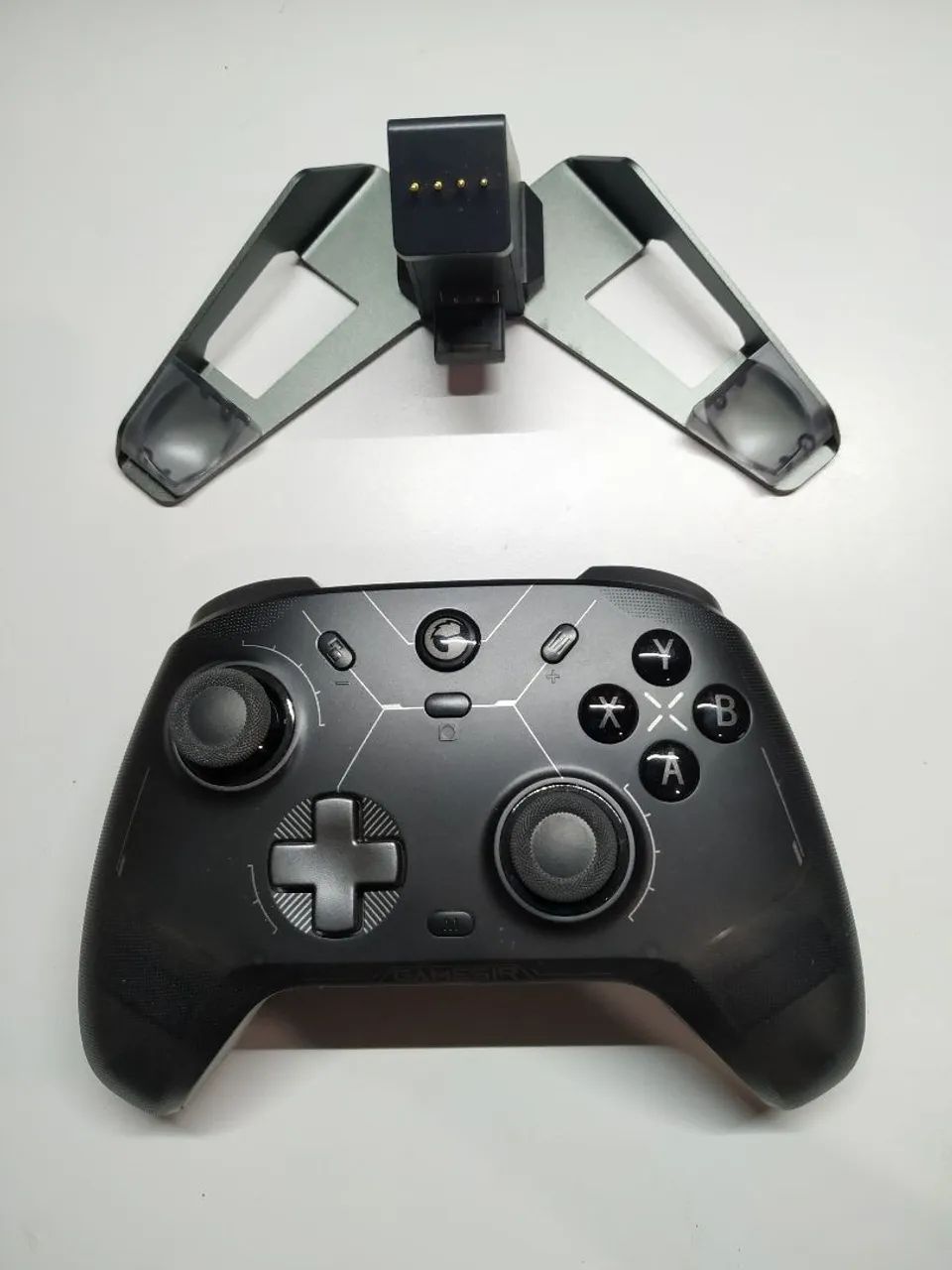 Controle Gamesir Cyclone 2 com Base de carregamento - Foto 2