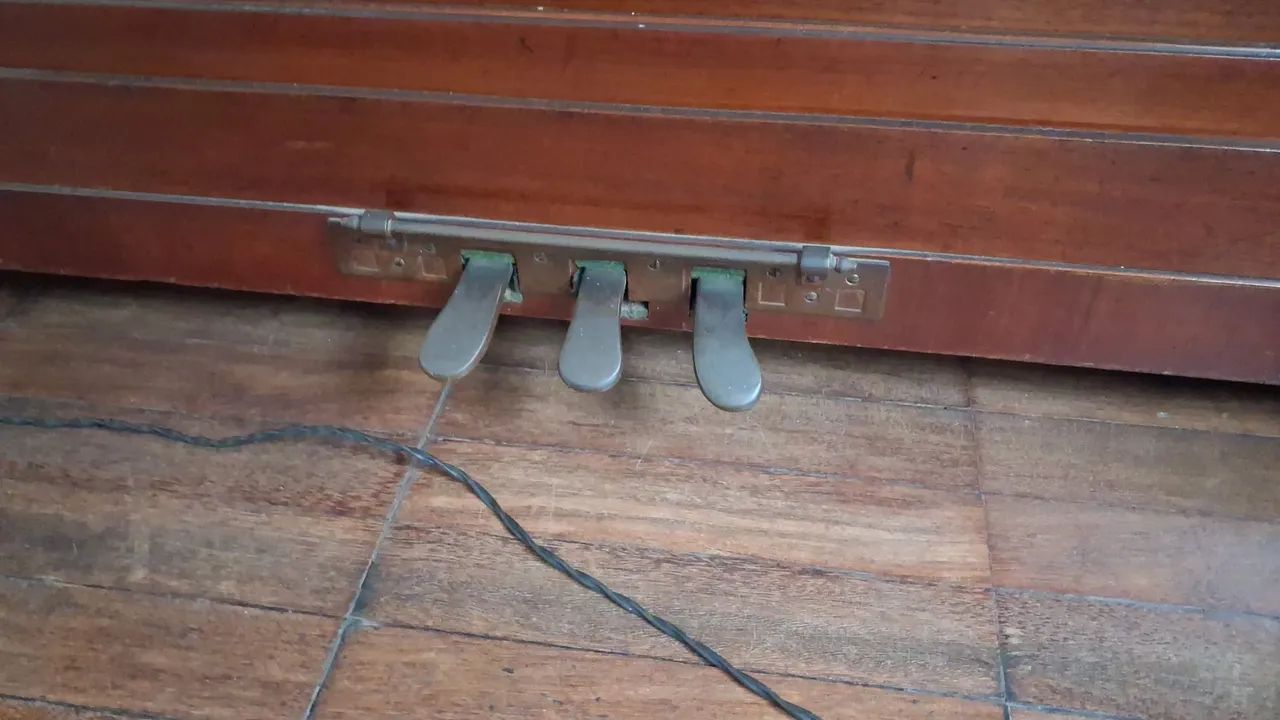 Piano vertical alemão Steinberg  - Foto 5