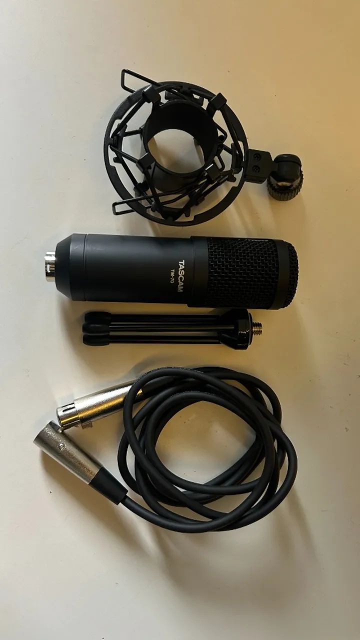 TASCAM TM-70 Microfone Podcast + Shock Mount + Tripé + Cabo - Foto 4