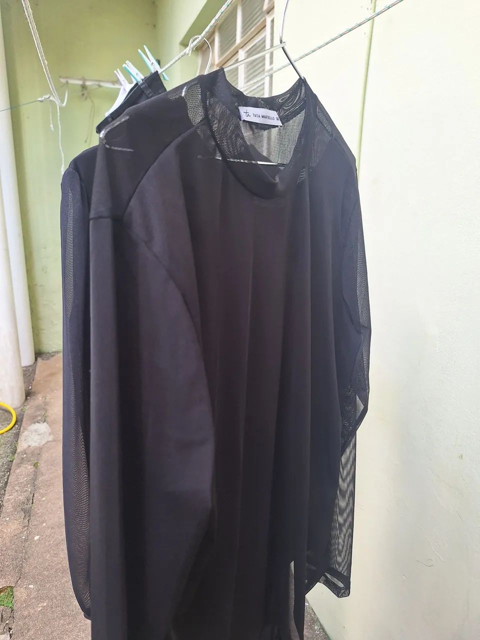 Vestido Tata Martello tule e blusa preta tule  - Foto 5
