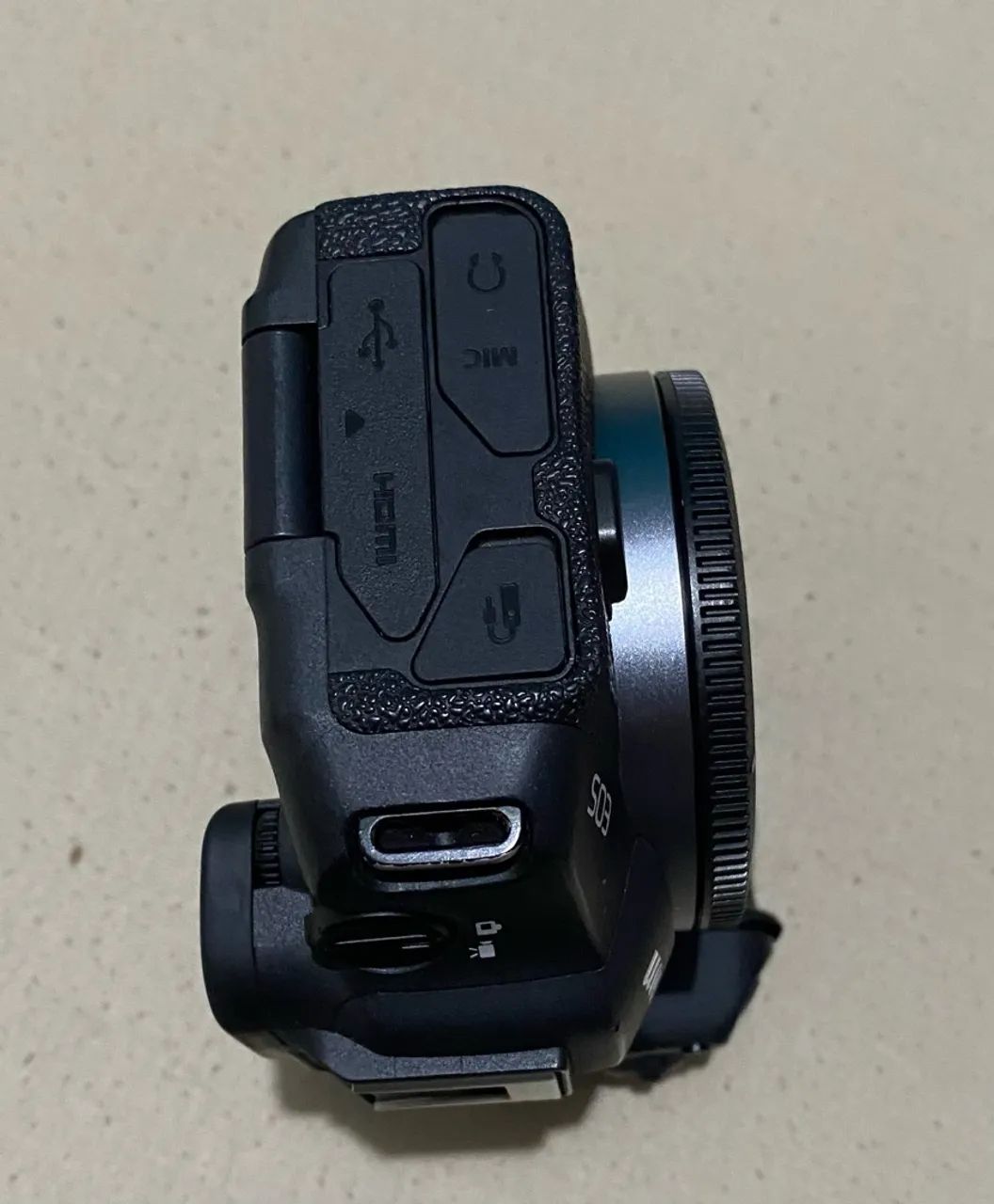 Canon R8 - Foto 2