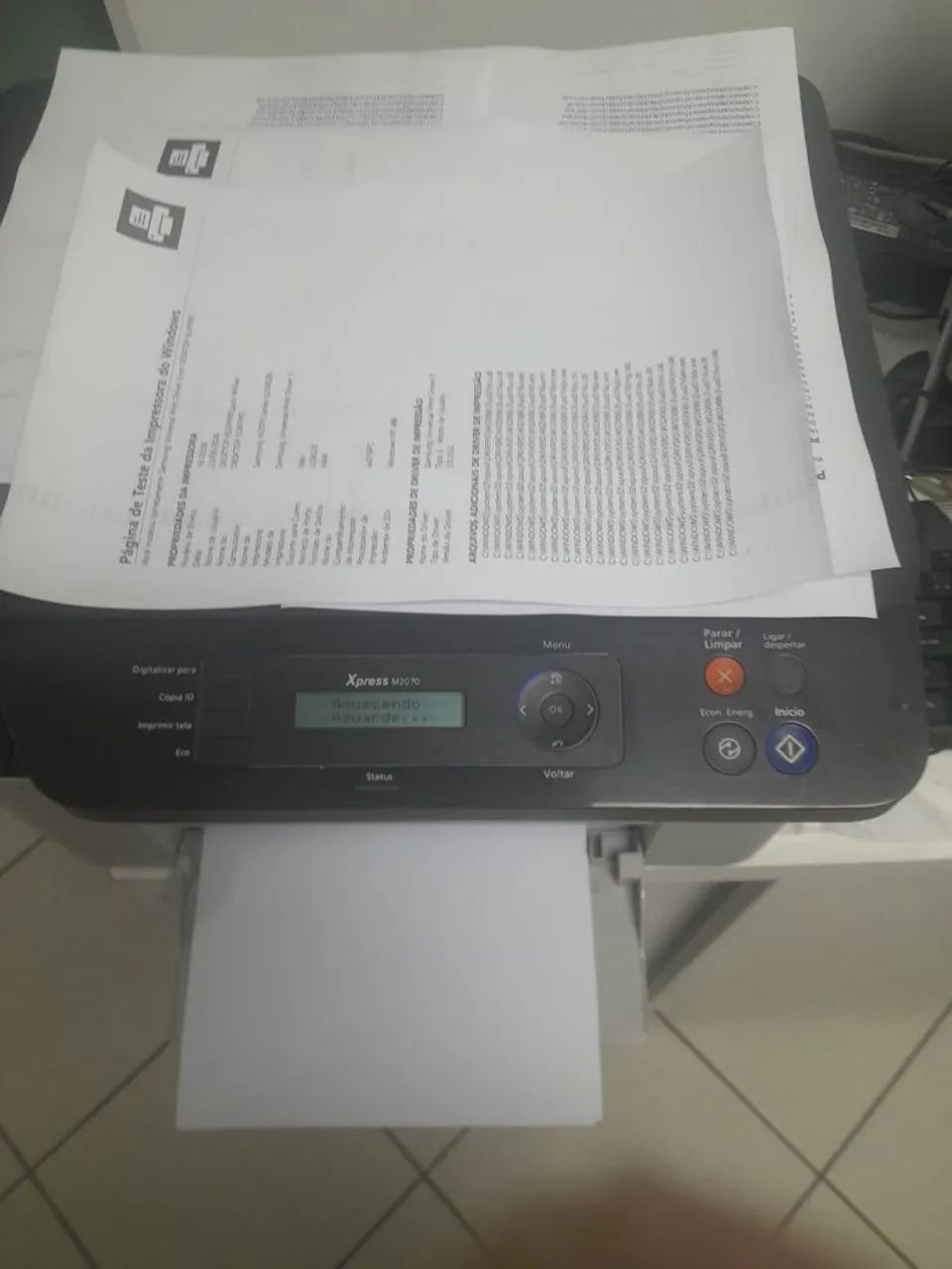 Impressora Multifuncional Samsung  X Press M 2070 monocromática  - Foto 2