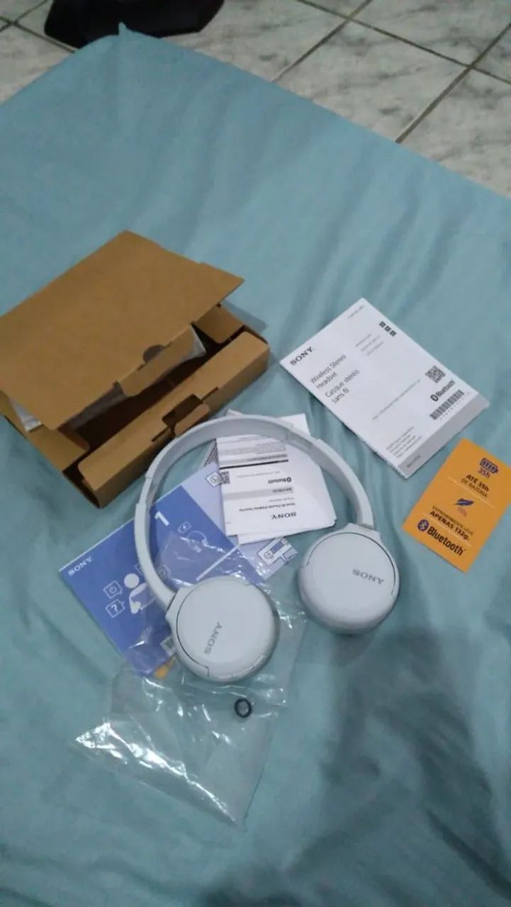 Fone Sony na caixa 