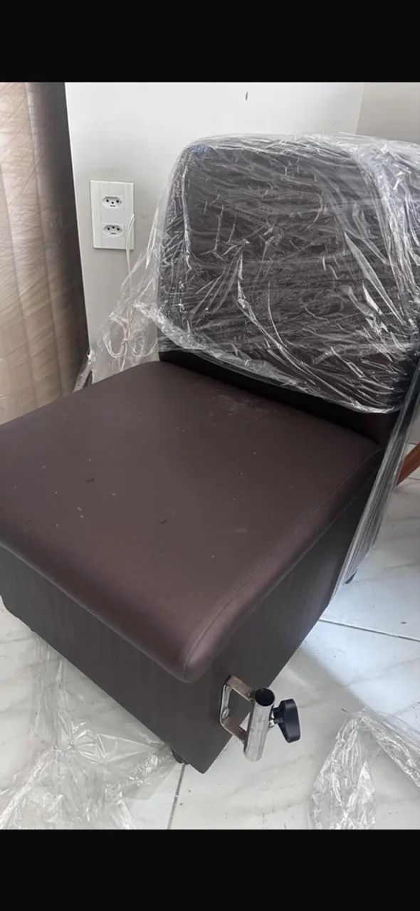 Cadeira de Manicure com Gaveta - Usada - Foto 2