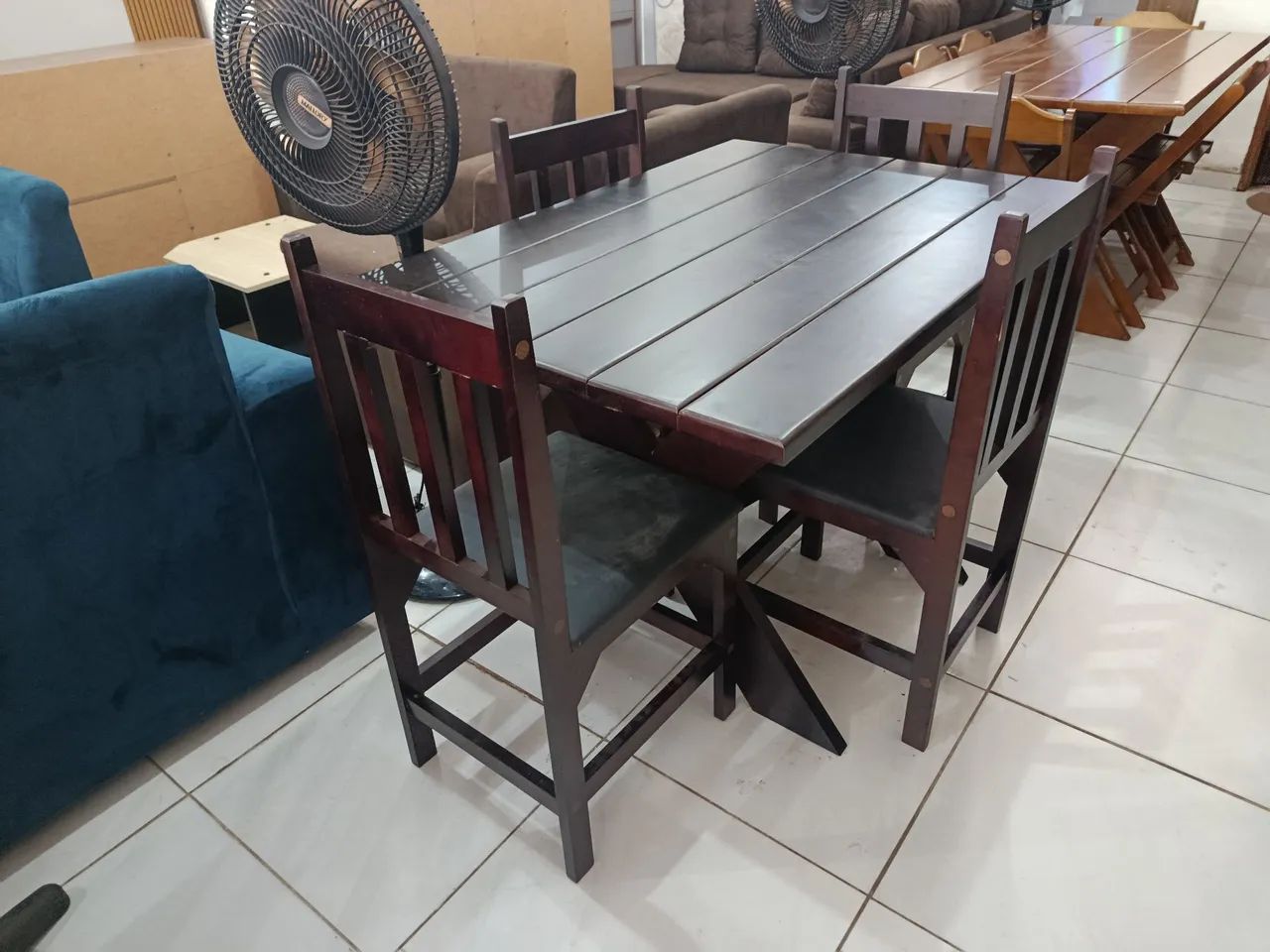 Belissimo Conjunto de Mesa 4 cadeiras em Madeira!! - Foto 2