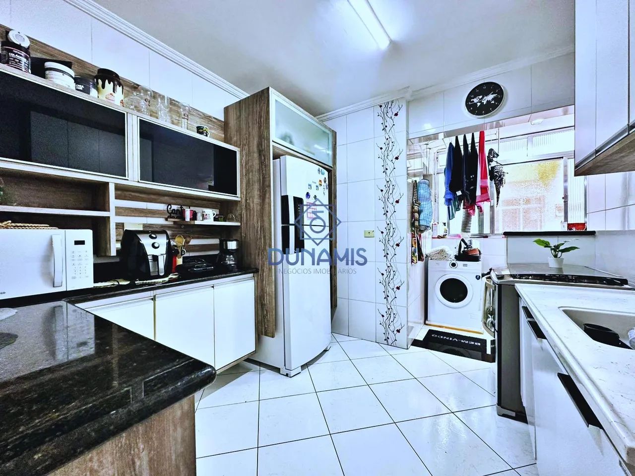 Apartamento conservado à venda em Prédio com lazer nas Astúrias no Guarujá/SP. - Foto 8