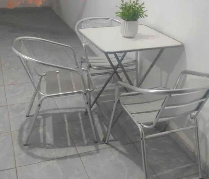 Conjunto de mesa para varanda 