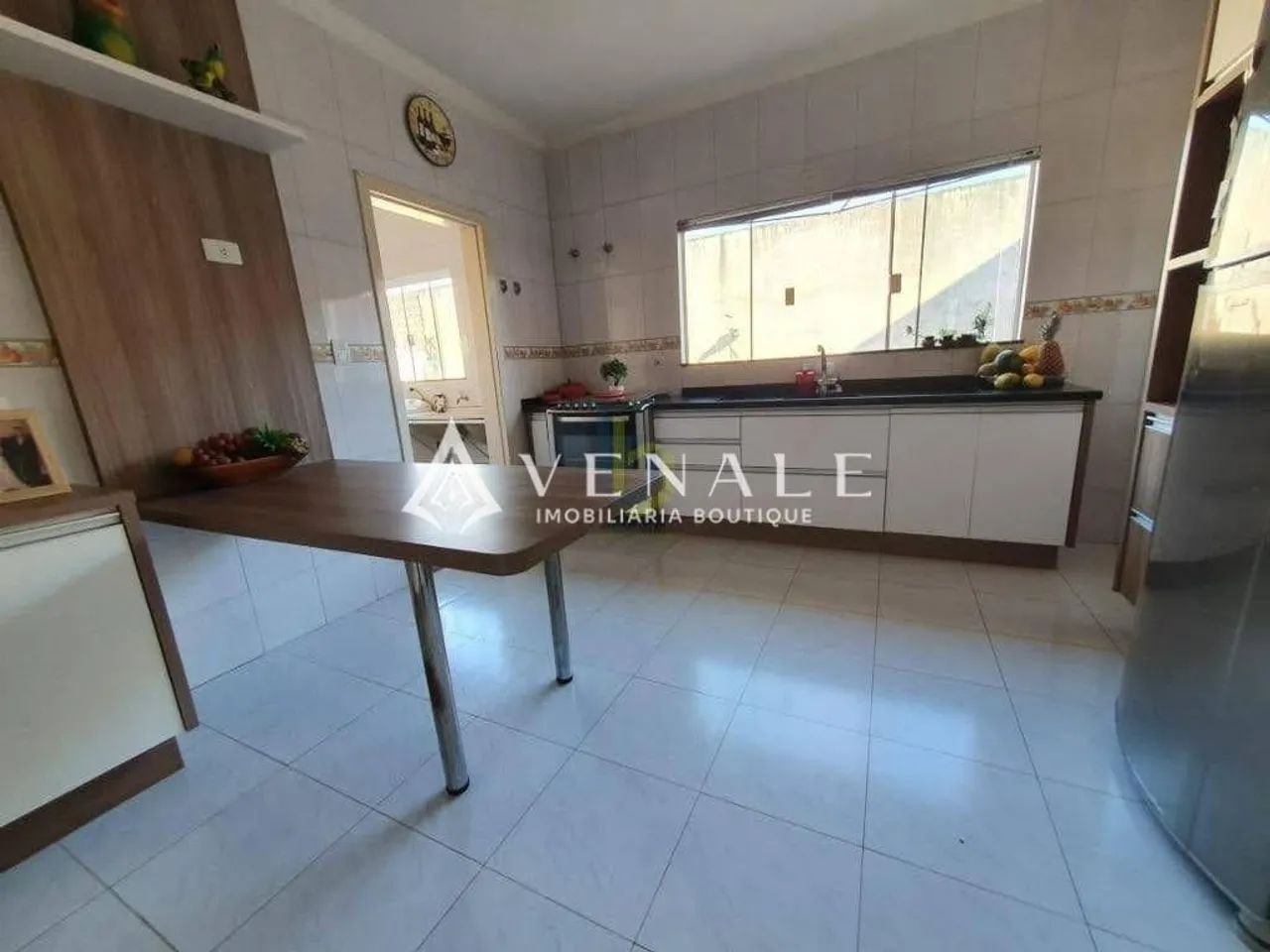Casa à venda em Maringá, Vila Marumby, com 3 suítes, com 220 m² - Foto 3