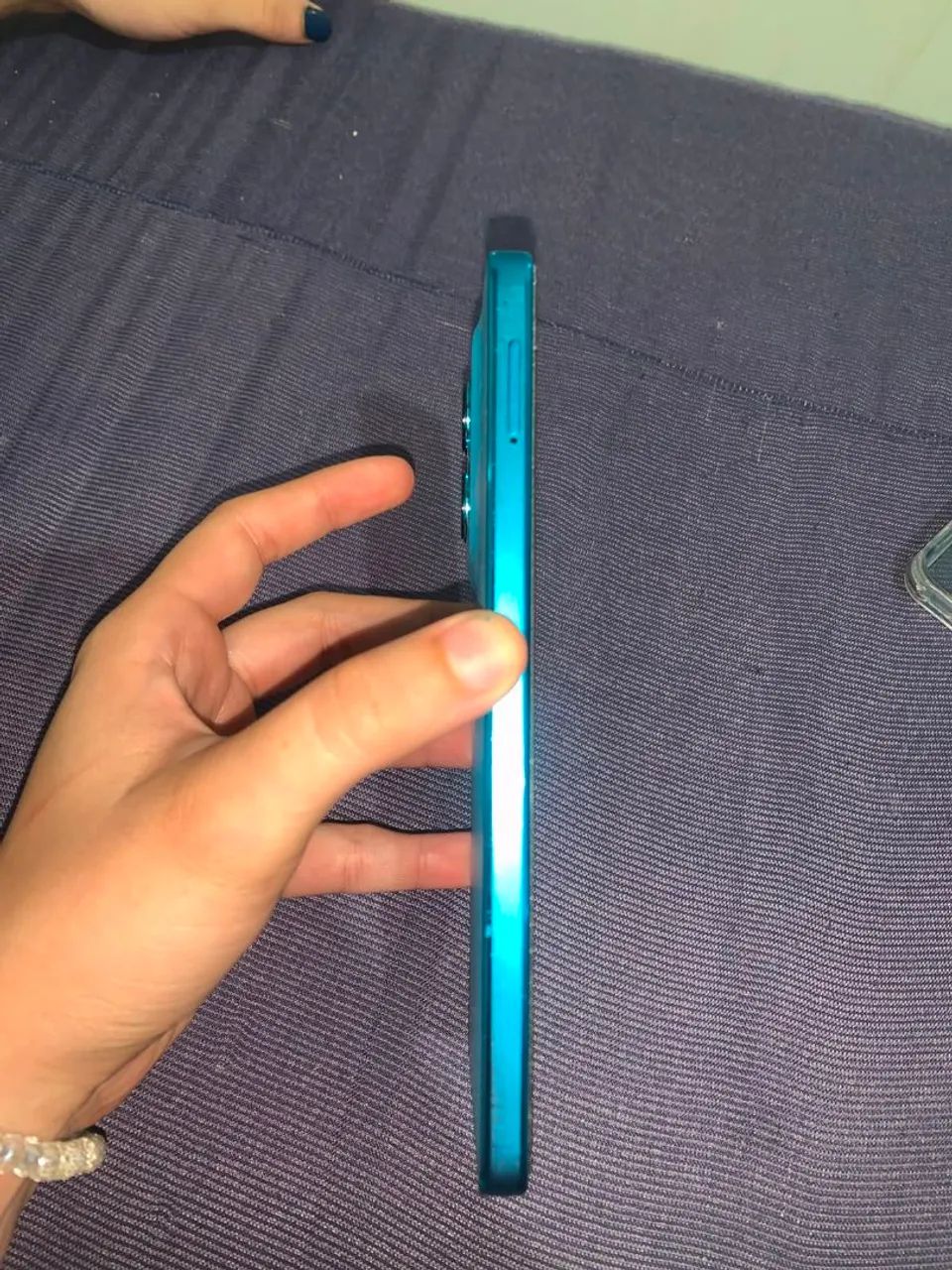 Vendendo celular MotoG 75 5g chama no Pix ?