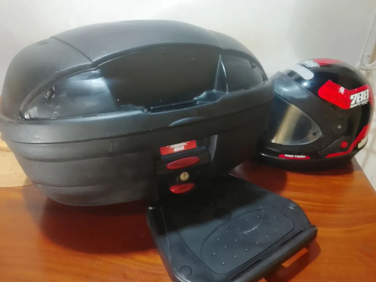 BAU  E  CAPACETE EXCELENTE.  - Foto 2