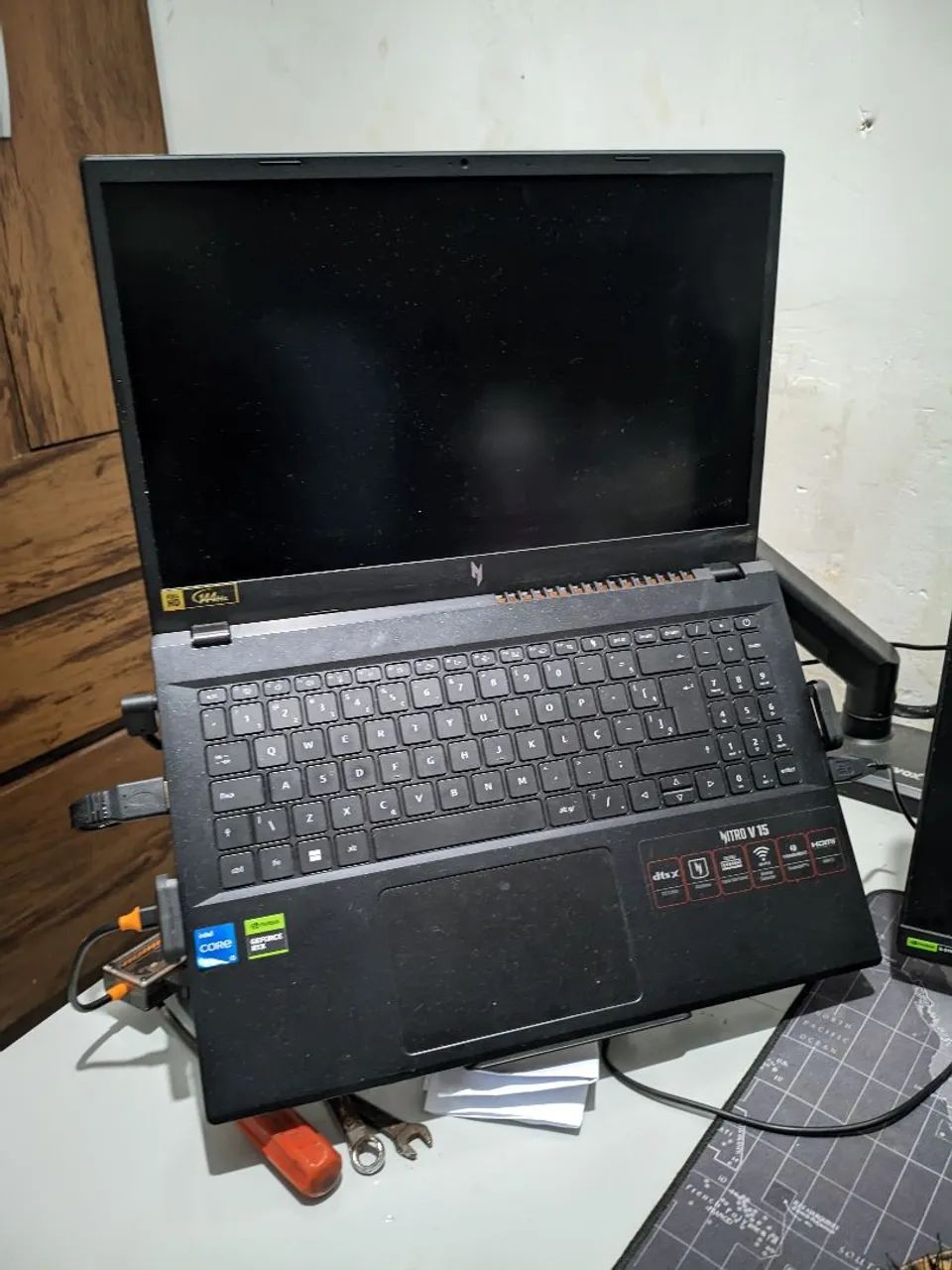 ACER NITRO V15  - Foto 2