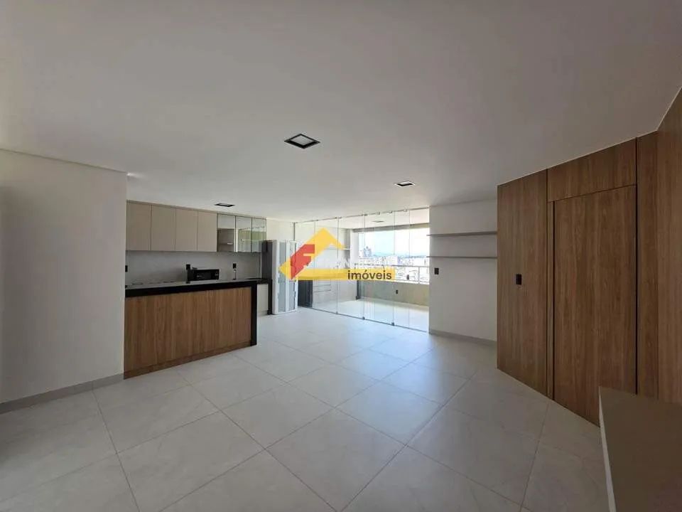 Apartamento à venda, 3 quartos, 1 suíte, 2 vagas, Centro - Divinópolis/MG