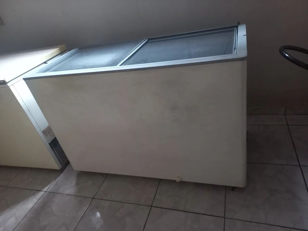 Vendeu freezer com tampa de vidro  - Foto 2