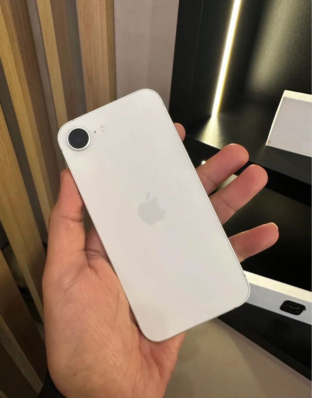 iPhone - 16e  - Foto 4