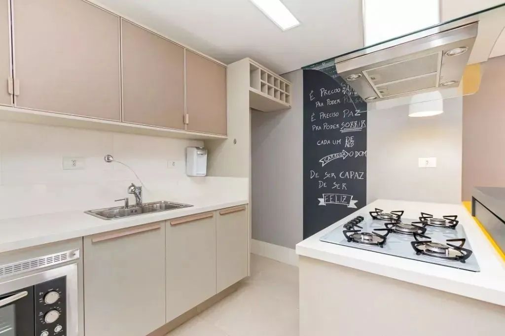 AP1313 - Apartamento com 3 dormitórios para alugar no Portão - Foto 11