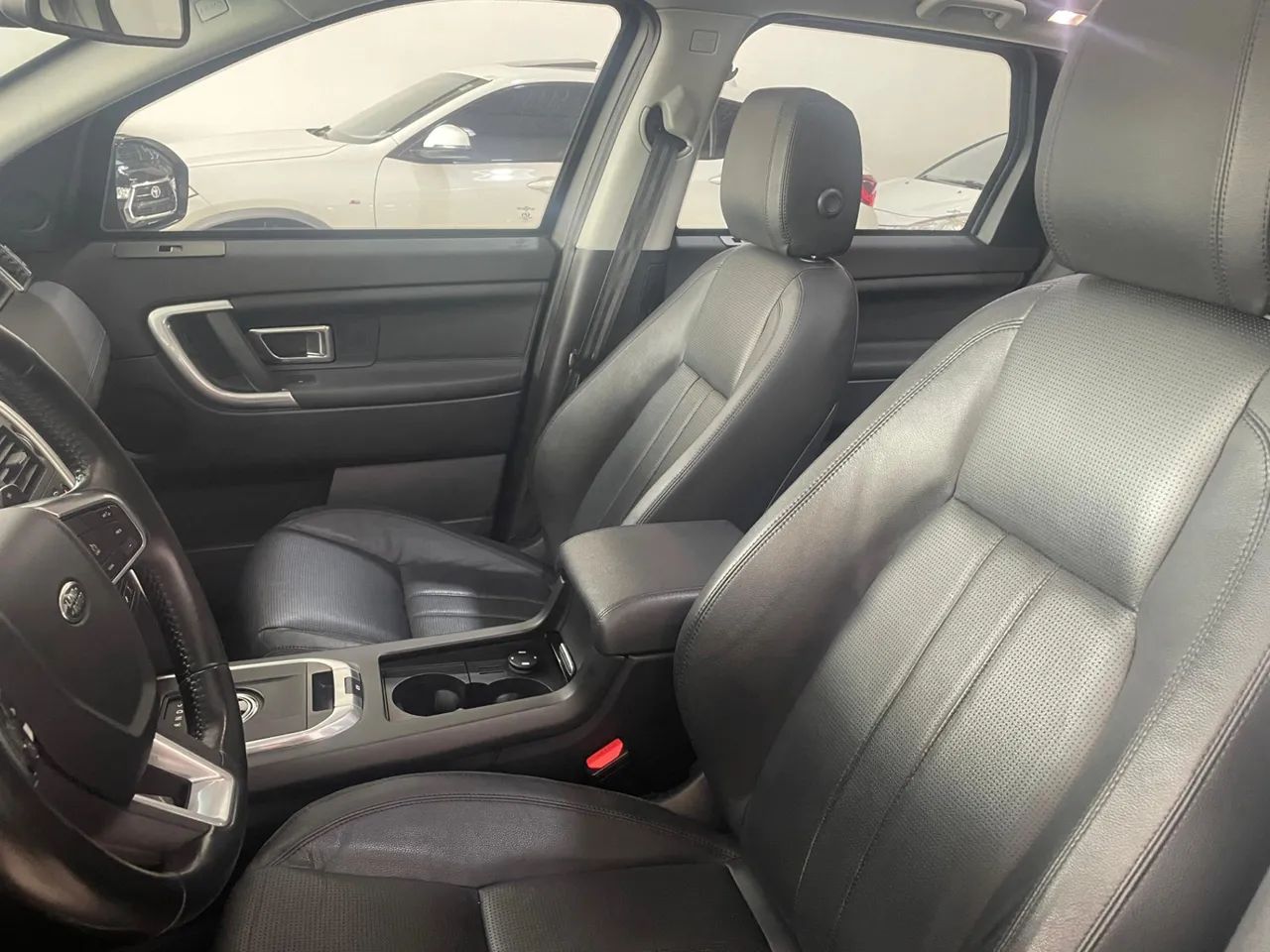 Land Rover Discovery Sport HSE Luxury 2.0 4X4 Aut., foto 10 de 17
