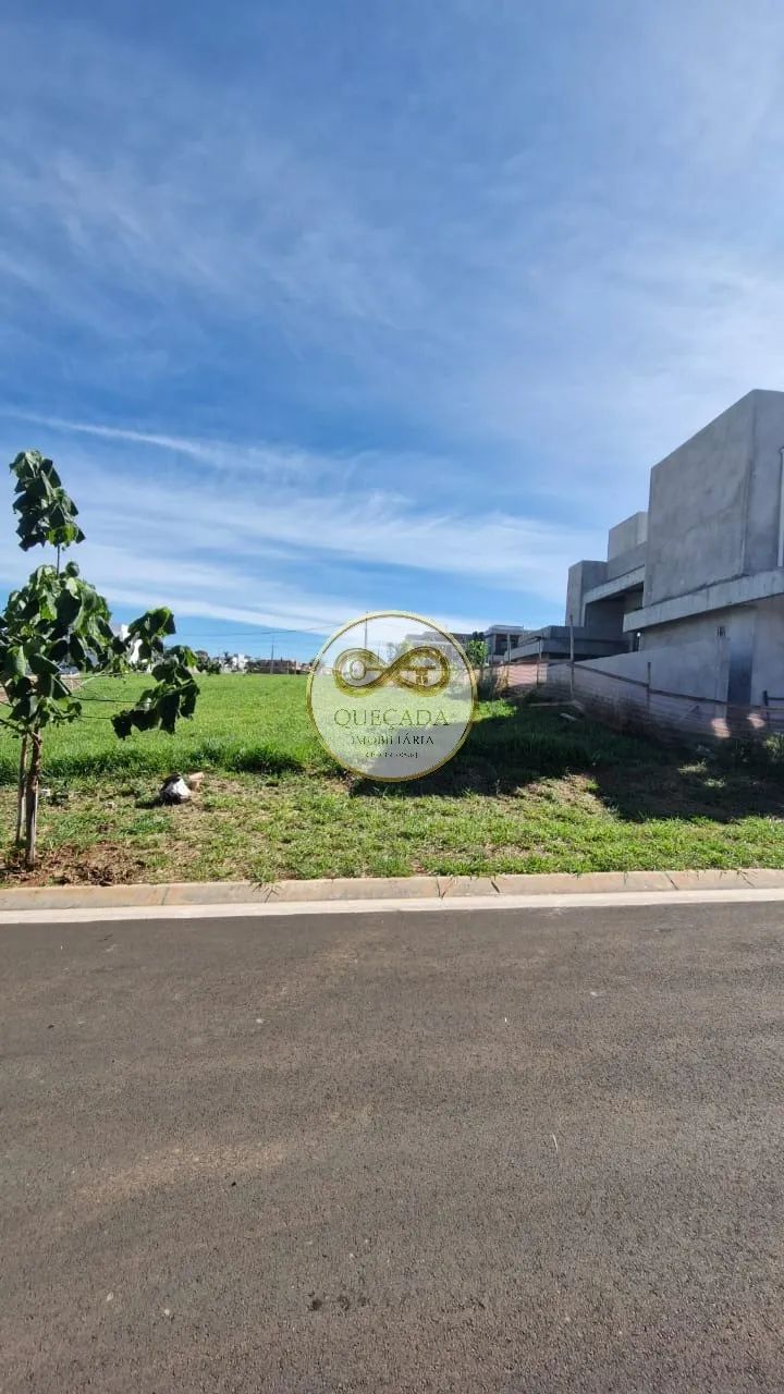 Terreno de 300,00 m2 em PAULINIA