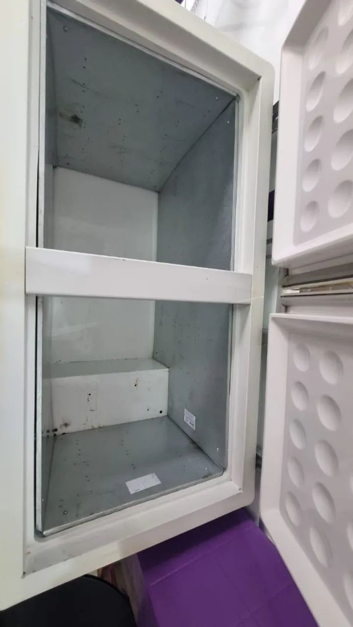 Freezer Fricon em ótimo estado