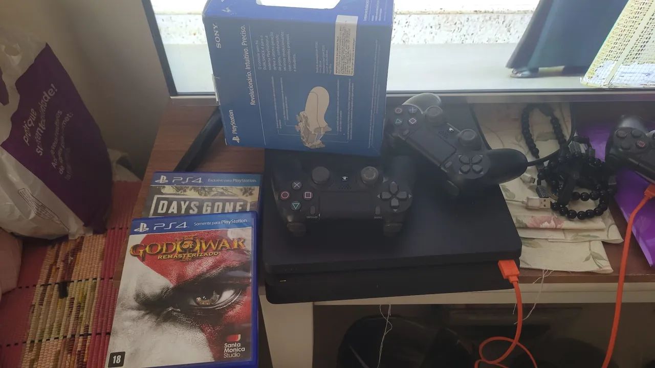 Ps4 slim + controles + jogos