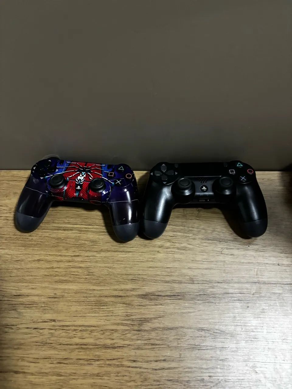 2 controles de Ps4