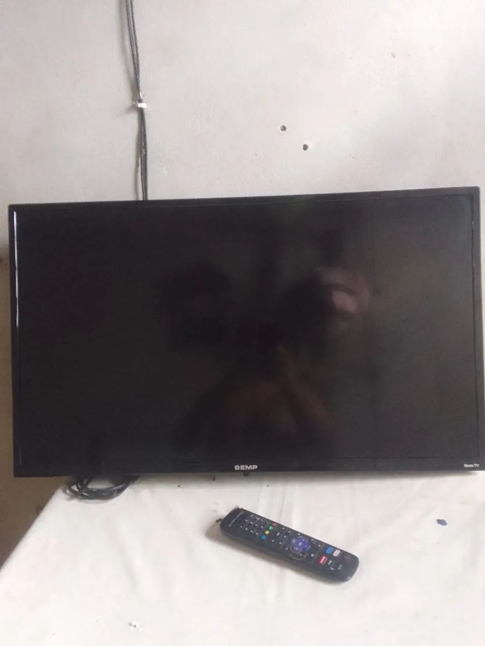 vendo um tv 32 polegadas para reaproveitar peças 