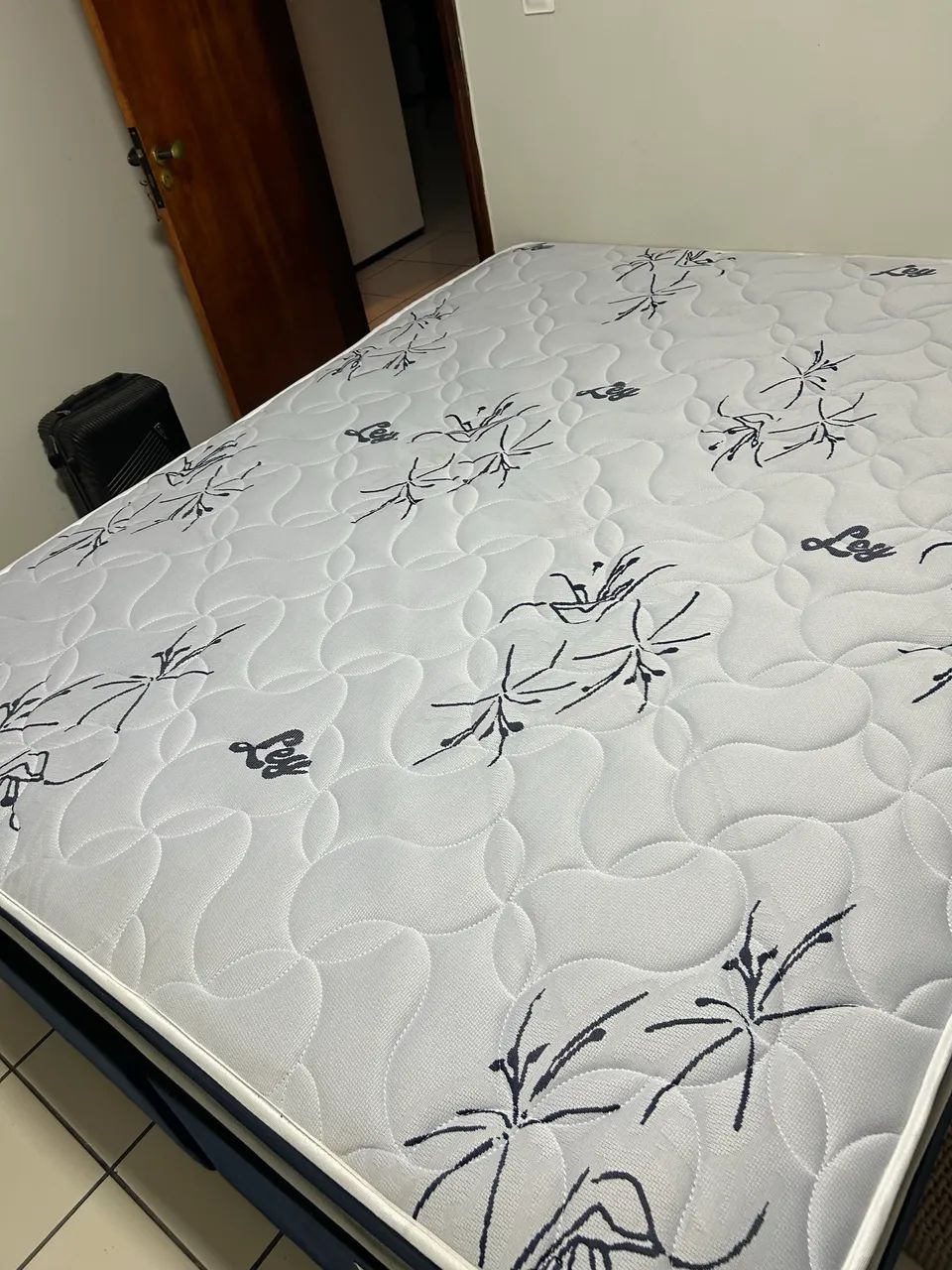 Cama box queen