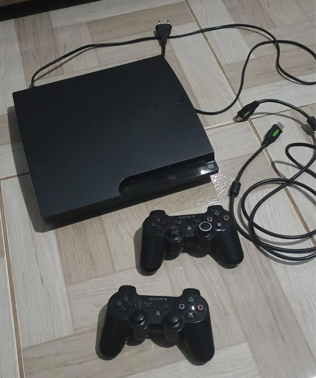 Ps3 com 2 controles